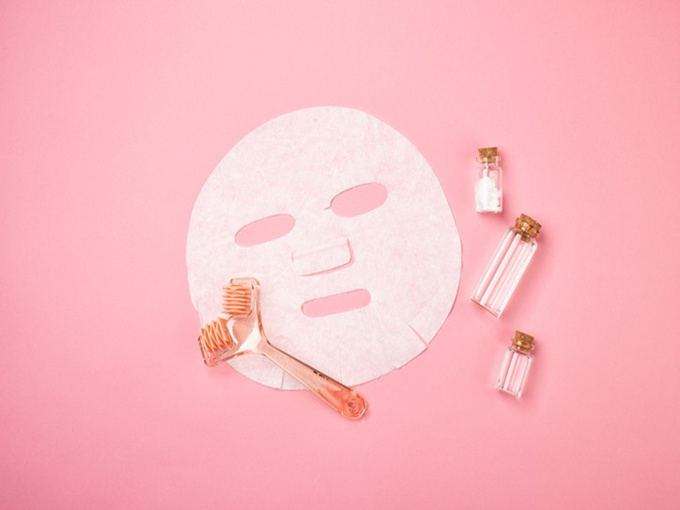 What is the effect of betaine in facial mask?